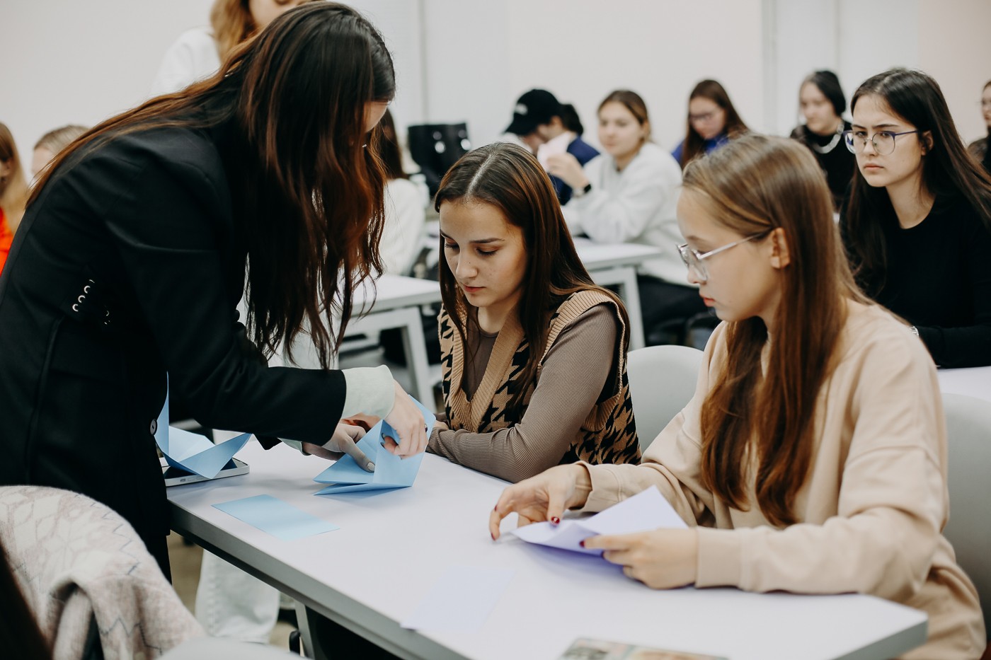 В КФУ проходит фестиваль 'Открывая мир науки' В КФУ проходит фестиваль 'Открывая мир науки'