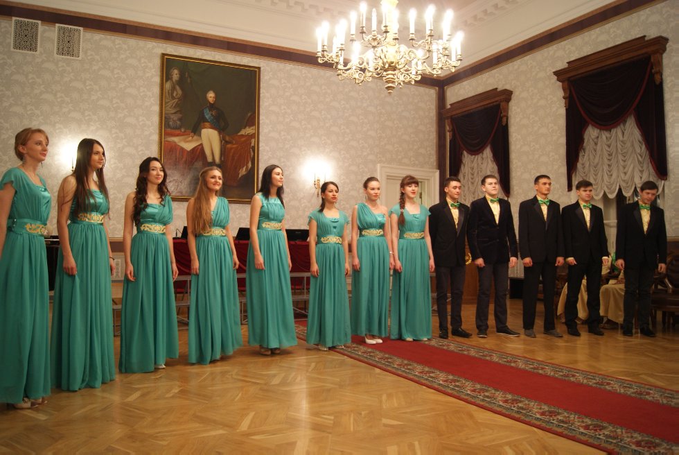 ����������