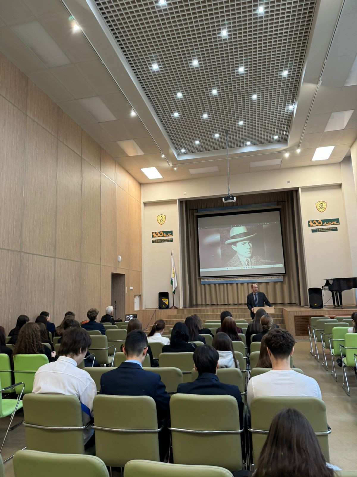 Сотрудники ИМОИиВ встретились с учащимися казанской школы № 80 имени Каюма Насыри Сотрудники ИМОИиВ встретились с учащимися казанской школы № 80 имени Каюма Насыри