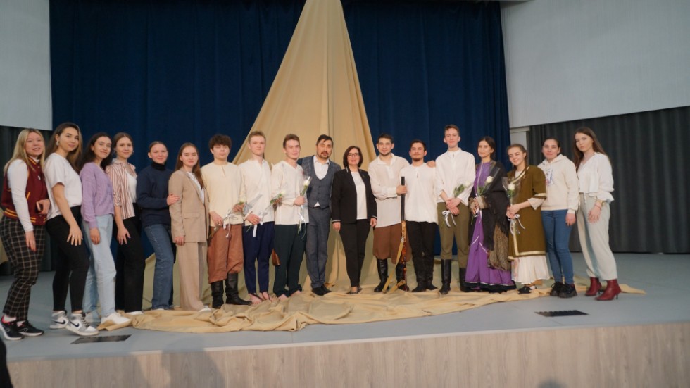 ����� ������ �� ������� ���� �������� '���������� �������' �� ������������� ������ '������'