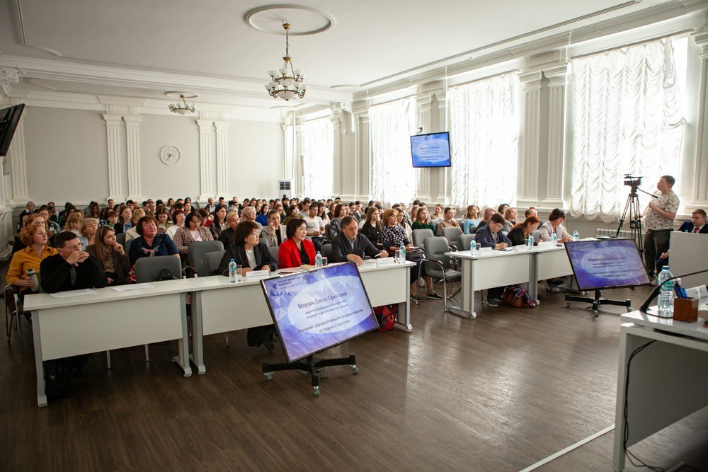 Russian and foreign practices of increasing educational resilience were discussed at Elabuga Institute of KFU