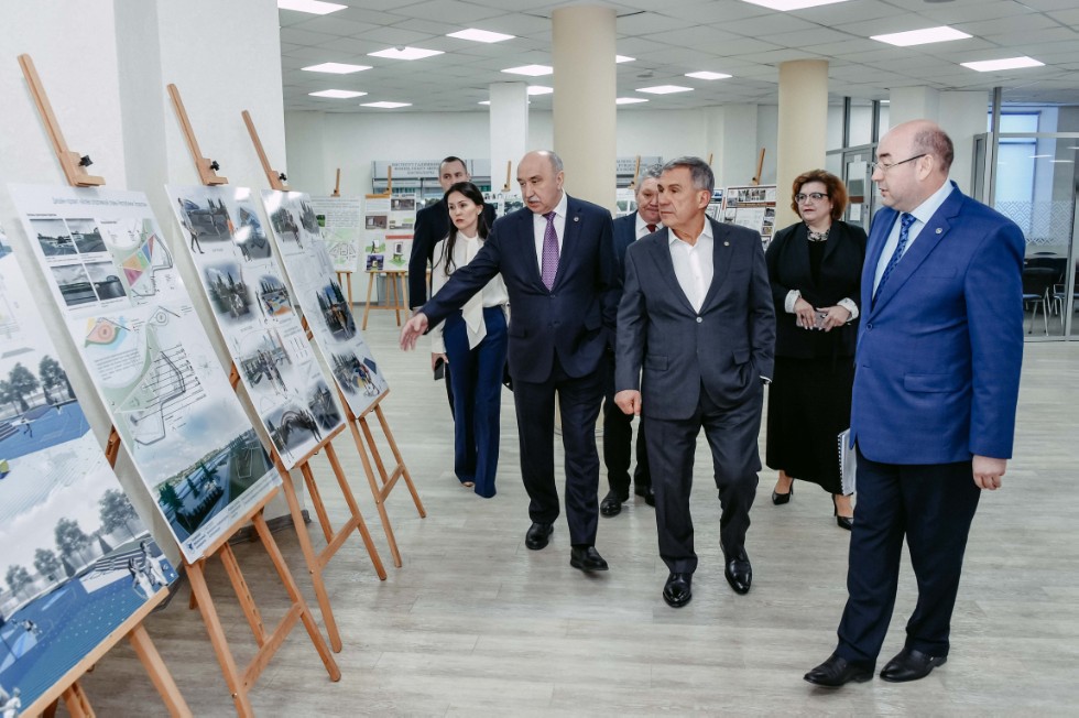 President of Tatarstan Rustam Minnikhanov learned about Kazan University's distance education capabilities