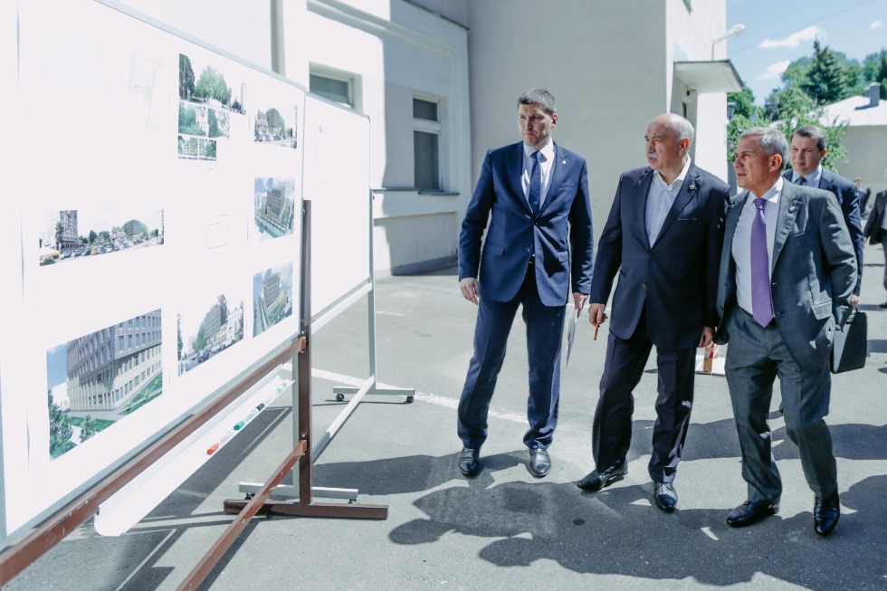 President of Tatarstan Rustam Minnikhanov inspected on-campus renovation and construction works ,President of Tatarstan, University Clinic, IIR, PFIS