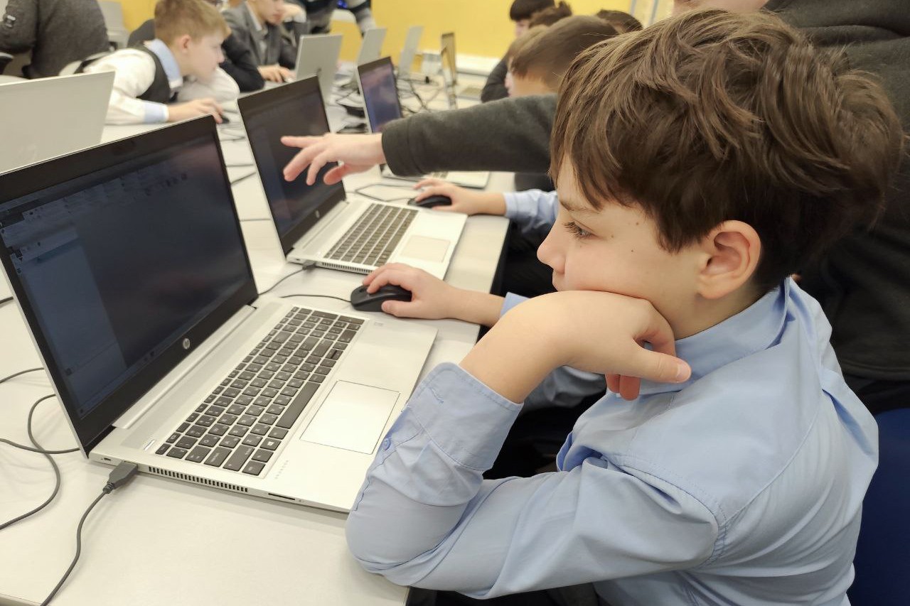 СНК '3D-моделирование' провёл увлекательный урок для шестиклассников лицея №10 СНК '3D-моделирование' провёл увлекательный урок для шестиклассников лицея №10