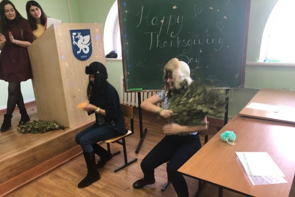 Факультет иностранных языков не забывает о традициях и праздниках стран изучаемого языка. Факультет иностранных языков не забывает о традициях и праздниках стран изучаемого языка.