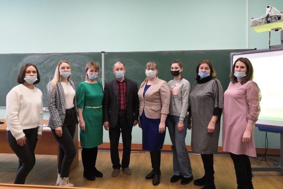 В Елабужском институте КФУ прошел ежегодный учебно-методический семинар В Елабужском институте КФУ прошел ежегодный учебно-методический семинар