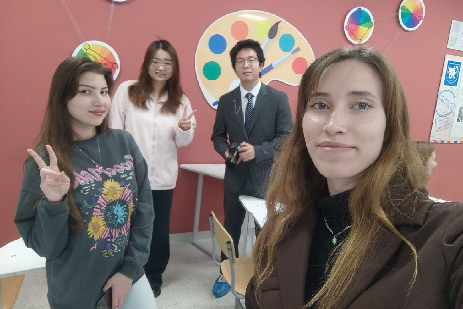 Китайский язык открывает двери в будущее: внеурочные занятия набирают популярность! Китайский язык открывает двери в будущее: внеурочные занятия набирают популярность!