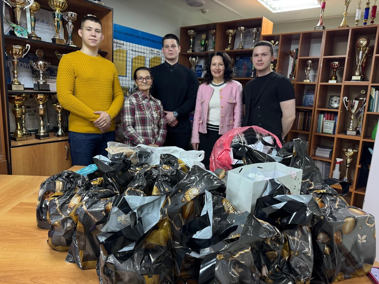 Новогодние подарки бойцам в зоне СВО ,СВО, новый год, подарки Новогодние подарки бойцам в зоне СВО ,СВО, новый год, подарки