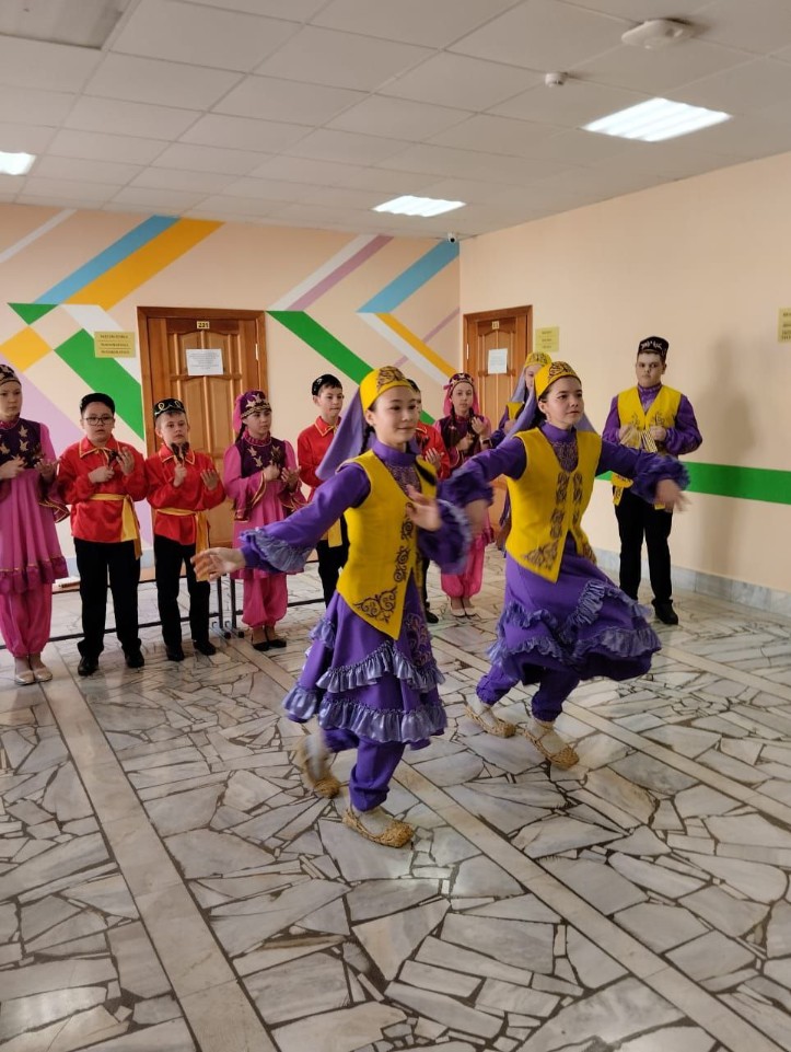 Без тарихта эзлебез... Без тарихта эзлебез...