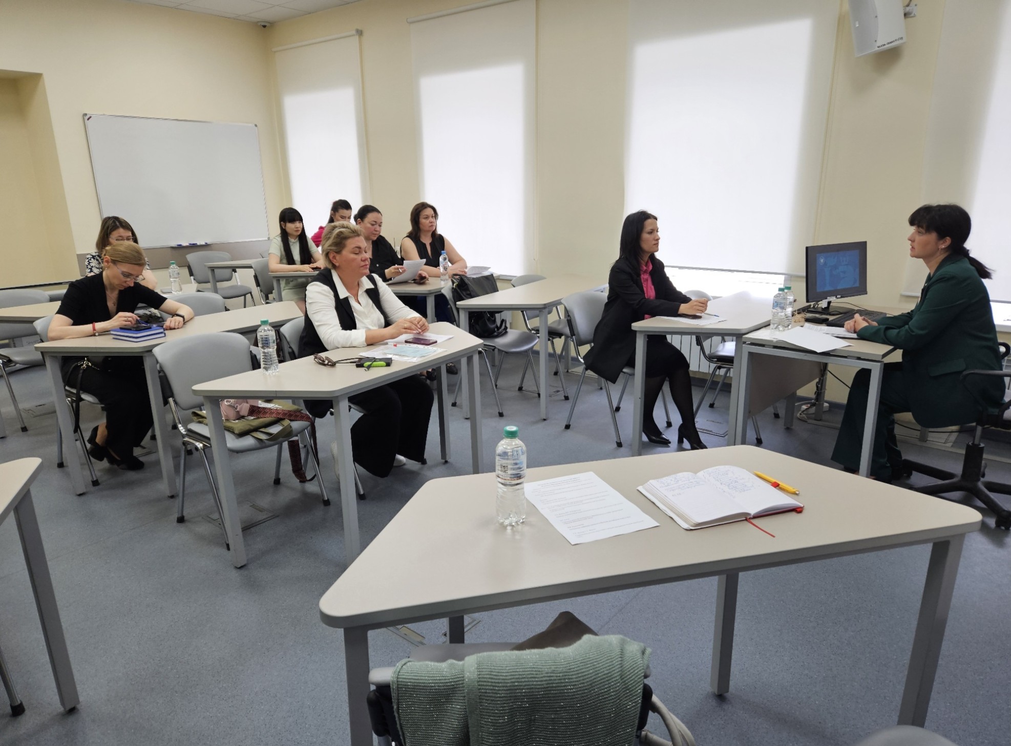 Заседание исследовательской группы 'Языковое образование в России и за рубежом' Заседание исследовательской группы 'Языковое образование в России и за рубежом'