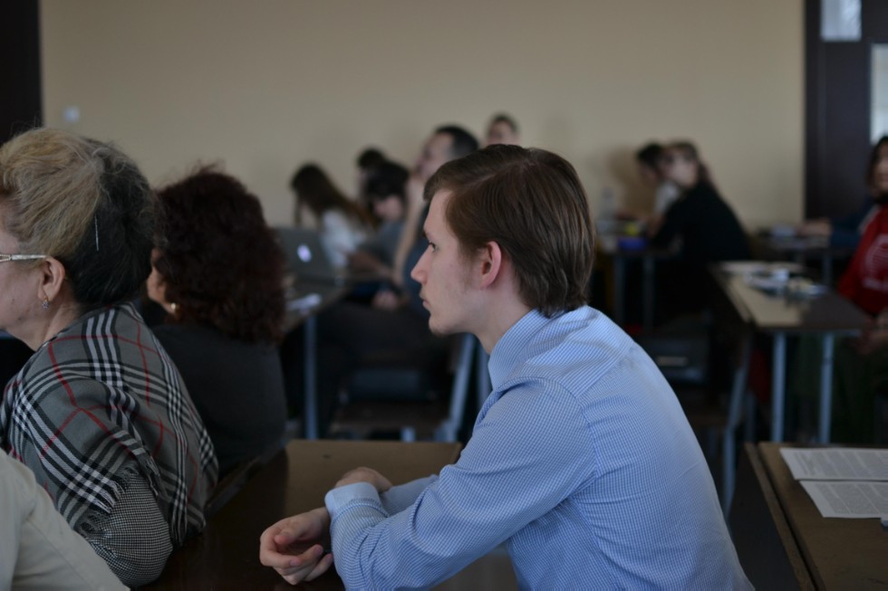 ����� ������������ ����� ����