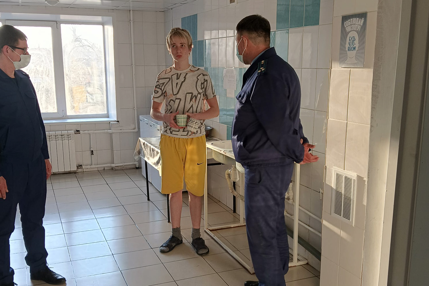 Школьников из Лисичанска навестил городской прокурор Школьников из Лисичанска навестил городской прокурор