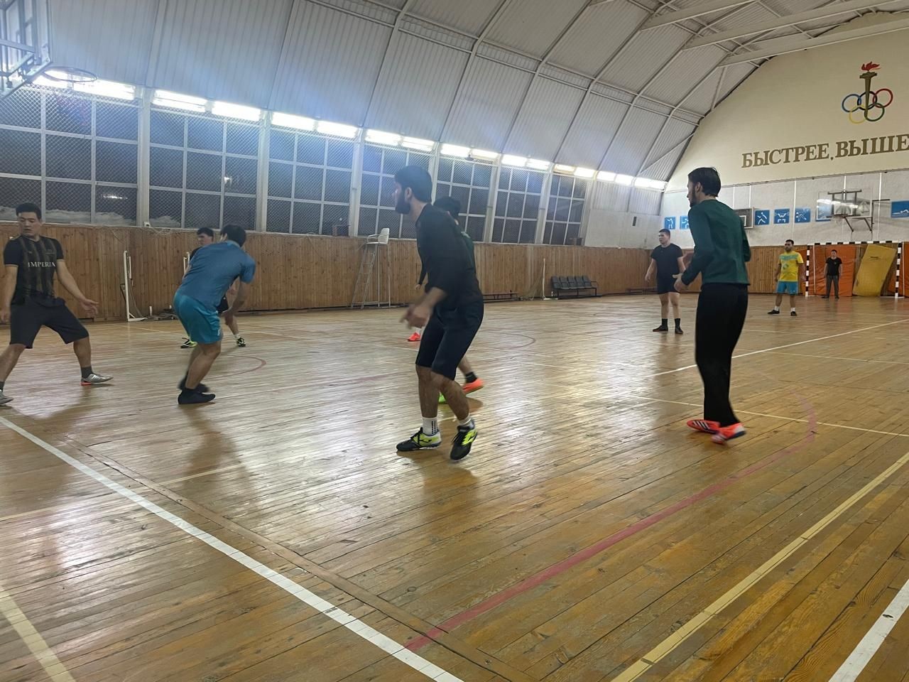 В Елабужском институте КФУ прошёл новогодний турнир по футболу В Елабужском институте КФУ прошёл новогодний турнир по футболу