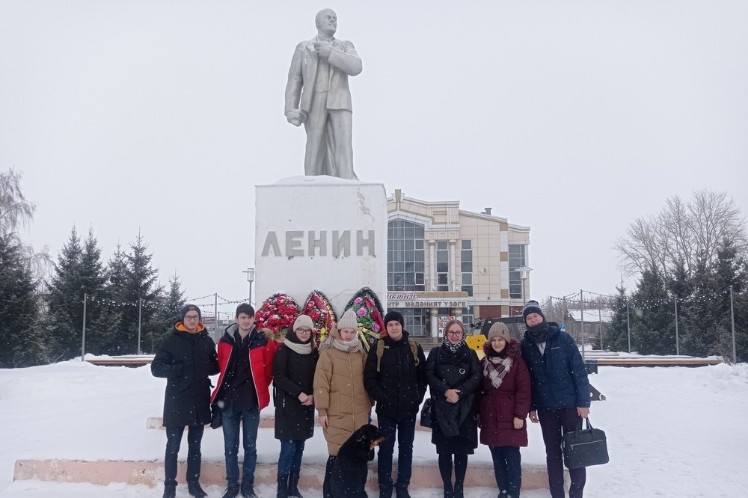 Члены археологического кружка 'ArteFact' приняли участие во Всероссийской конференции Члены археологического кружка 'ArteFact' приняли участие во Всероссийской конференции