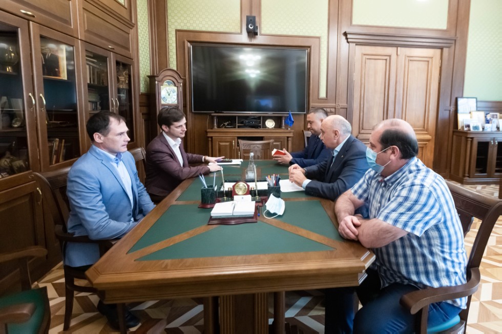 Ректор КФУ встретился с директором Департамента государственной молодежной политики и воспитательной деятельности Минобрнауки РФ Ректор КФУ встретился с директором Департамента государственной молодежной политики и воспитательной деятельности Минобрнауки РФ