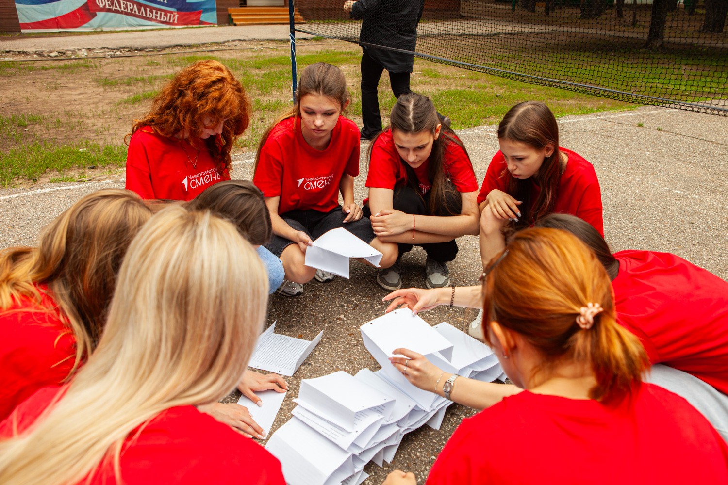 Глава ЕМР встретился со школьниками из ЛНР Глава ЕМР встретился со школьниками из ЛНР