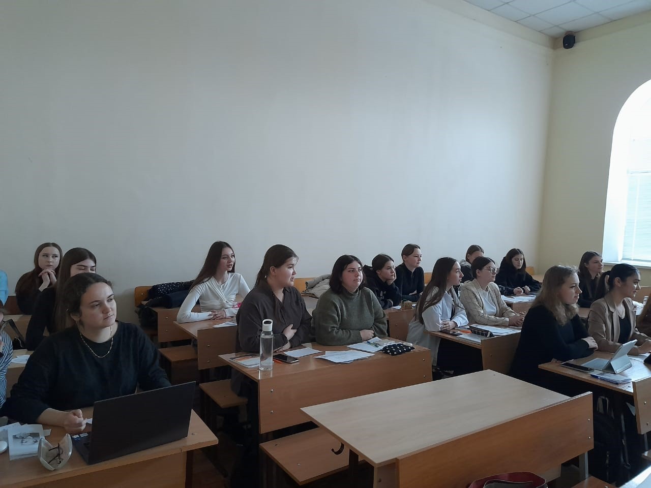 �������� ������� ���������� ����������� ��������� ���������� � ����������� ���������� ������-������ �� �������� ������������� ������