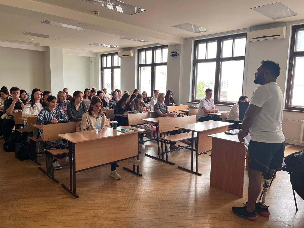 Центр изучения Индии организовал встречу паравелосипедиста из Ассама со студентами Казанского университета Центр изучения Индии организовал встречу паравелосипедиста из Ассама со студентами Казанского университета