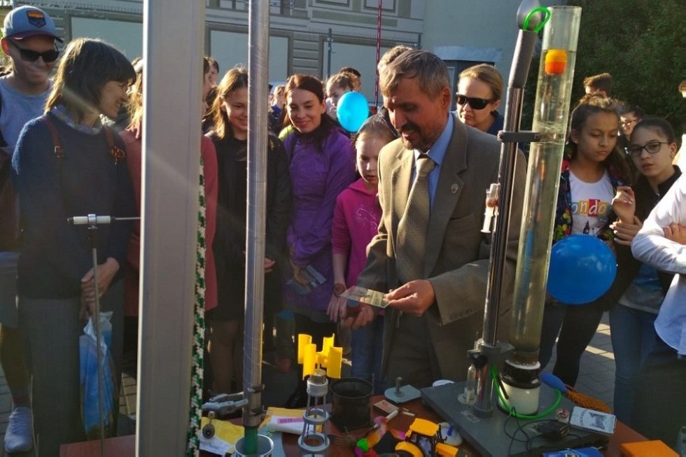 Преподаватели и студенты Елабужского института КФУ приняли участие в проекте 'РRО-Наука в КФУ' Преподаватели и студенты Елабужского института КФУ приняли участие в проекте 'РRО-Наука в КФУ'