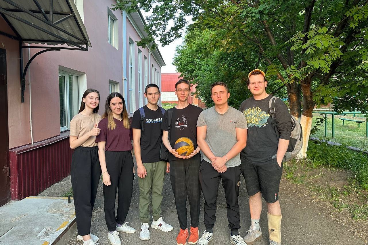 Завершающий турнир по волейболу на отделении математики и естественных наук Завершающий турнир по волейболу на отделении математики и естественных наук