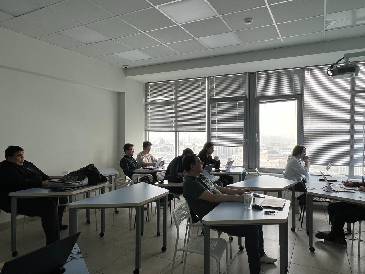 На расширенном заседании кафедры интеллектуальной робототехники была представлена новая учебная дисциплина для магистратуры На расширенном заседании кафедры интеллектуальной робототехники была представлена новая учебная дисциплина для магистратуры