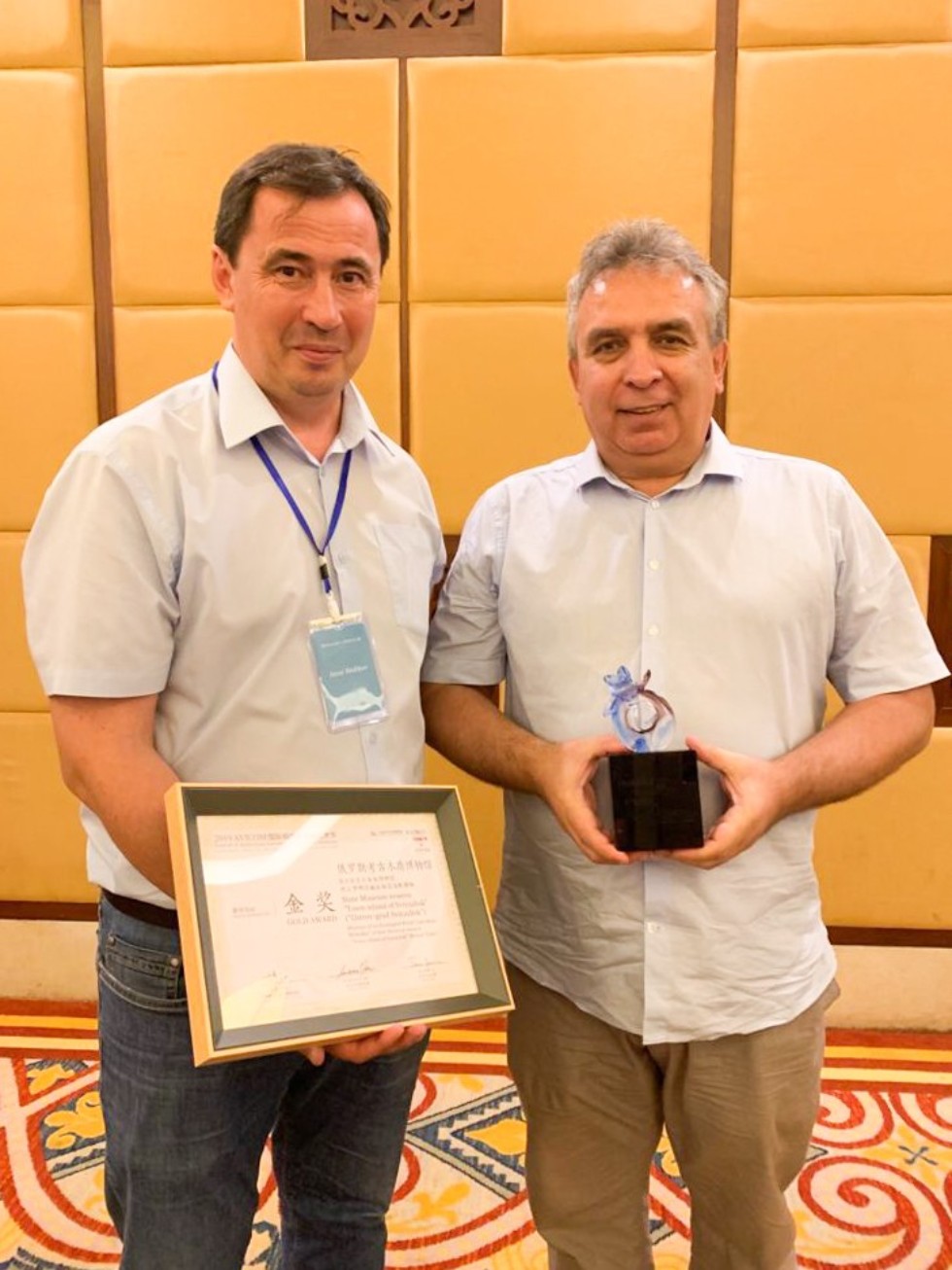 �������������� ������� ����� ���������������� ������ � �������� ��������� '������' ������ �������������� ������ ������