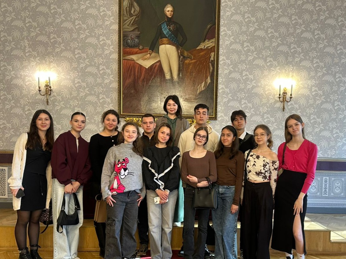 Кураторский час Кураторский час