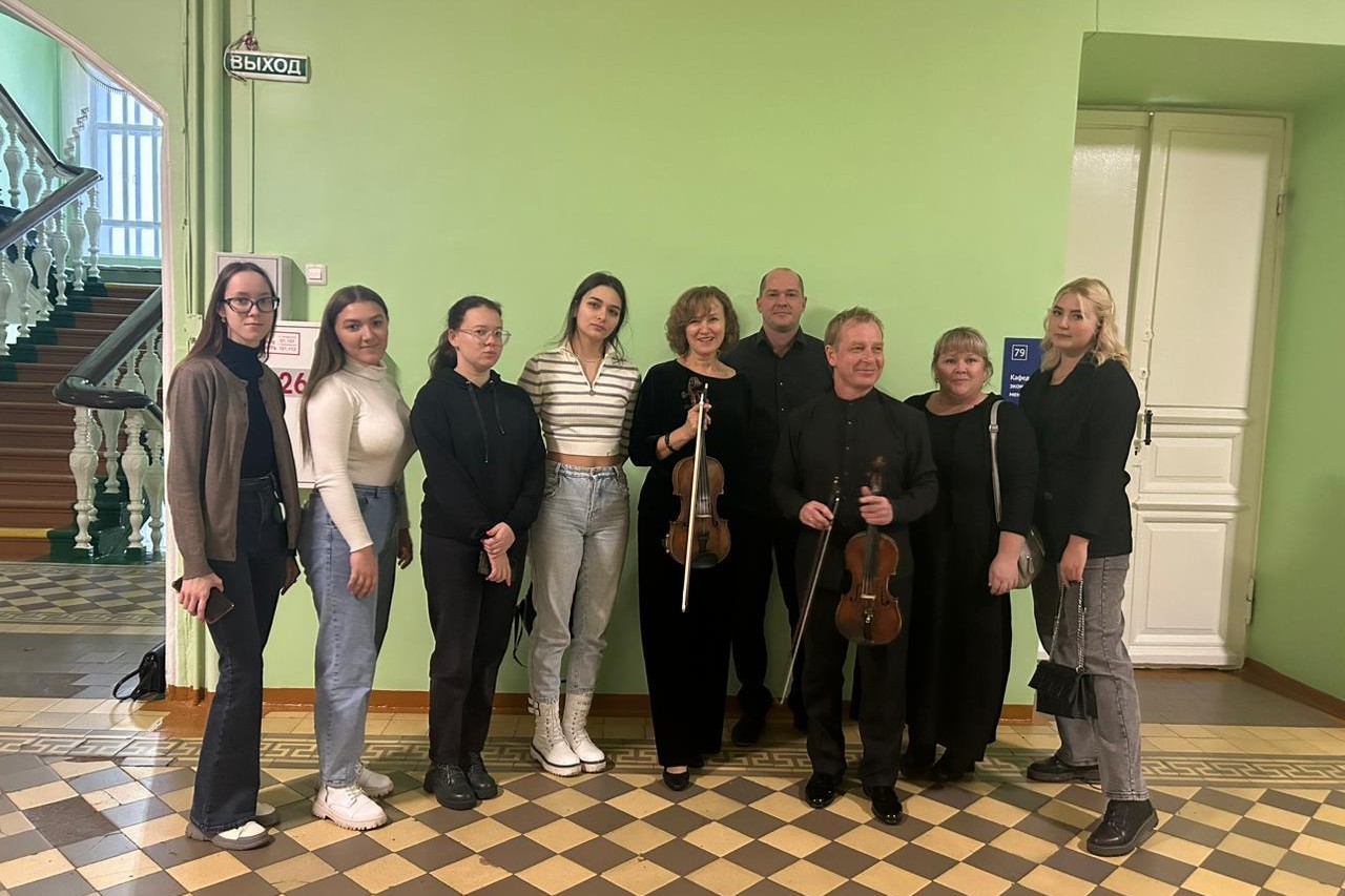 Посещение группой отделения педагогики и психологии концерта 'Популярная классика' Посещение группой отделения педагогики и психологии концерта 'Популярная классика'