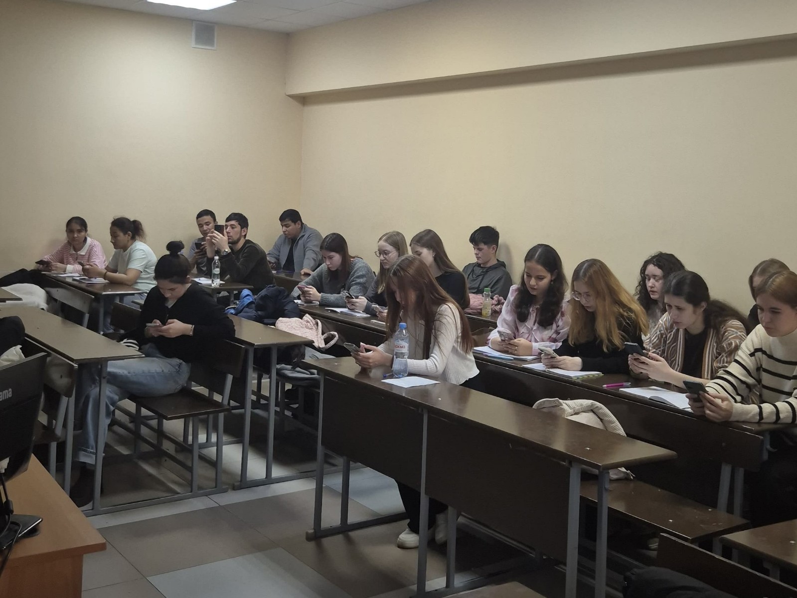 Студенты ИСФНиМК приняли участие в Социологическом диктанте Студенты ИСФНиМК приняли участие в Социологическом диктанте