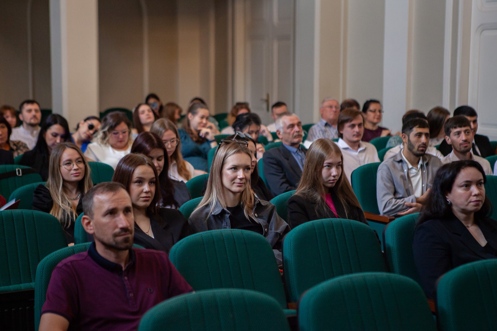 В Елабужском институте КФУ вручили дипломы новым специалистам В Елабужском институте КФУ вручили дипломы новым специалистам