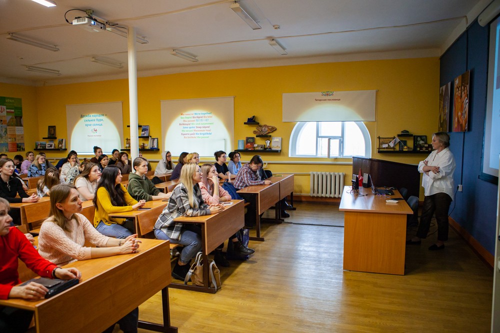 'Кто читает книги, тот думает': прошла публичная лекция к 125-летию Елабужского институт КФУ 'Кто читает книги, тот думает': прошла публичная лекция к 125-летию Елабужского институт КФУ