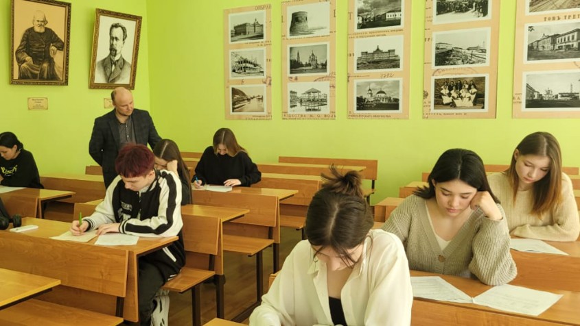 Названы победители олимпиады по экономике в Елабужском институте КФУ Названы победители олимпиады по экономике в Елабужском институте КФУ