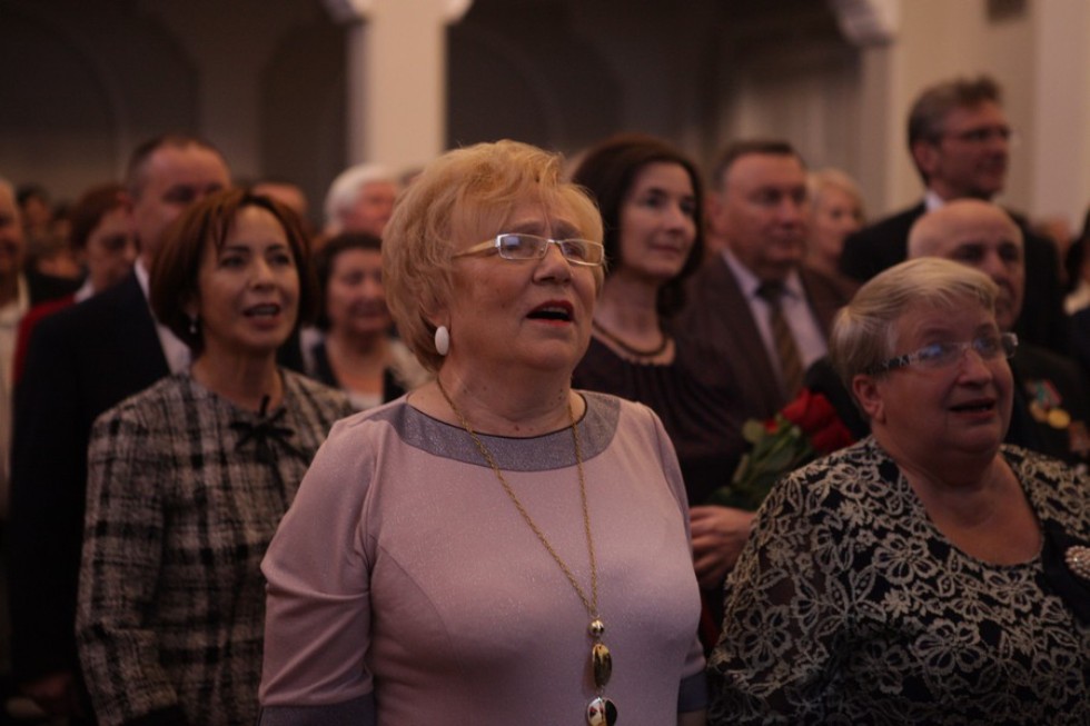 �� ������������� ����������� � ���������� ��������� ��� �������� 100-����� �����