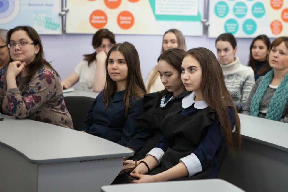 'Час с профессором': в Елабужском институте КФУ прошли открытые лекции 'Час с профессором': в Елабужском институте КФУ прошли открытые лекции