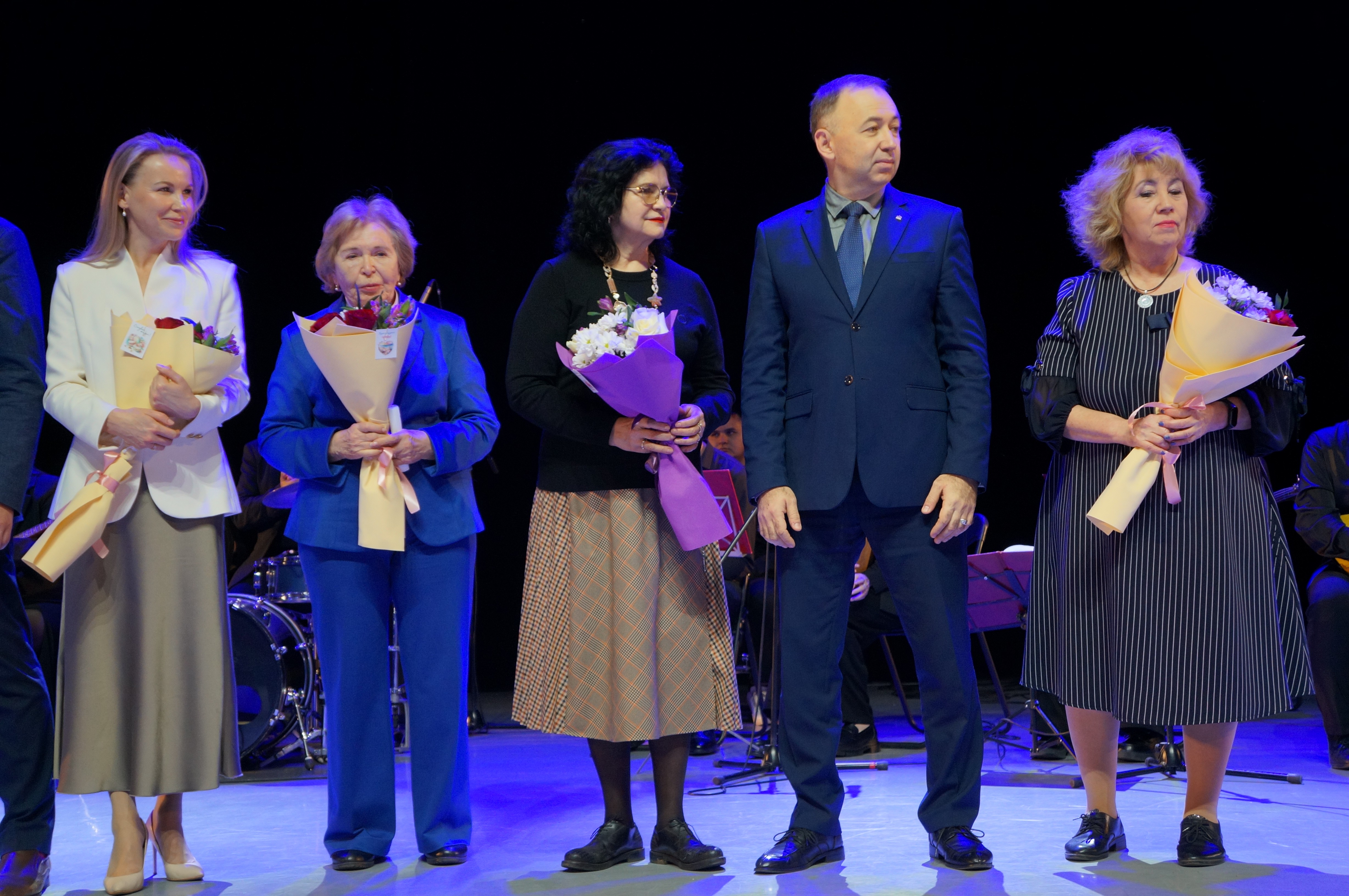 ���������� �����������, ��������� � ������� ������ � ��� ���� '����������� ��������' ,����������� �������� �������� ���