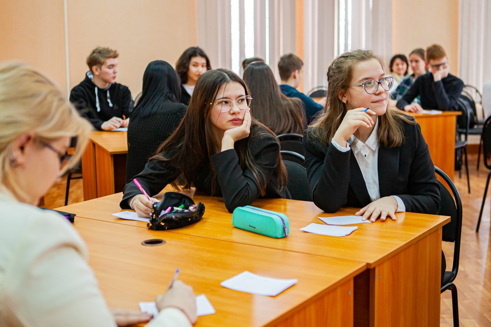 В Елабужском институте состоялась Республиканская олимпиада для школьников 'Педагогика ? первое и высшее из искусств...' В Елабужском институте состоялась Республиканская олимпиада для школьников 'Педагогика ? первое и высшее из искусств...'