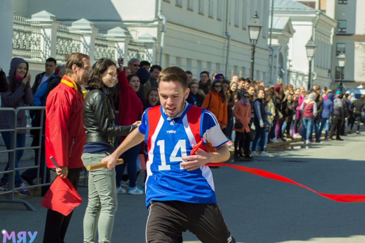 В Казанском университете прошла 64-ая Апрельская комплексная легкоатлетическая эстафета В Казанском университете прошла 64-ая Апрельская комплексная легкоатлетическая эстафета