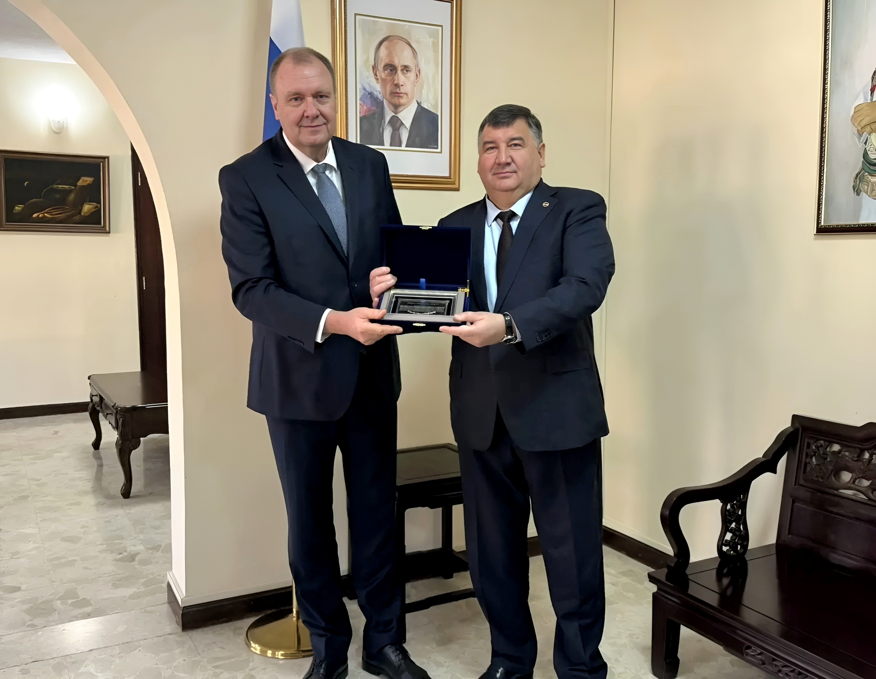 Делегация КФУ находится с официальным визитом в Султанате Оман Делегация КФУ находится с официальным визитом в Султанате Оман