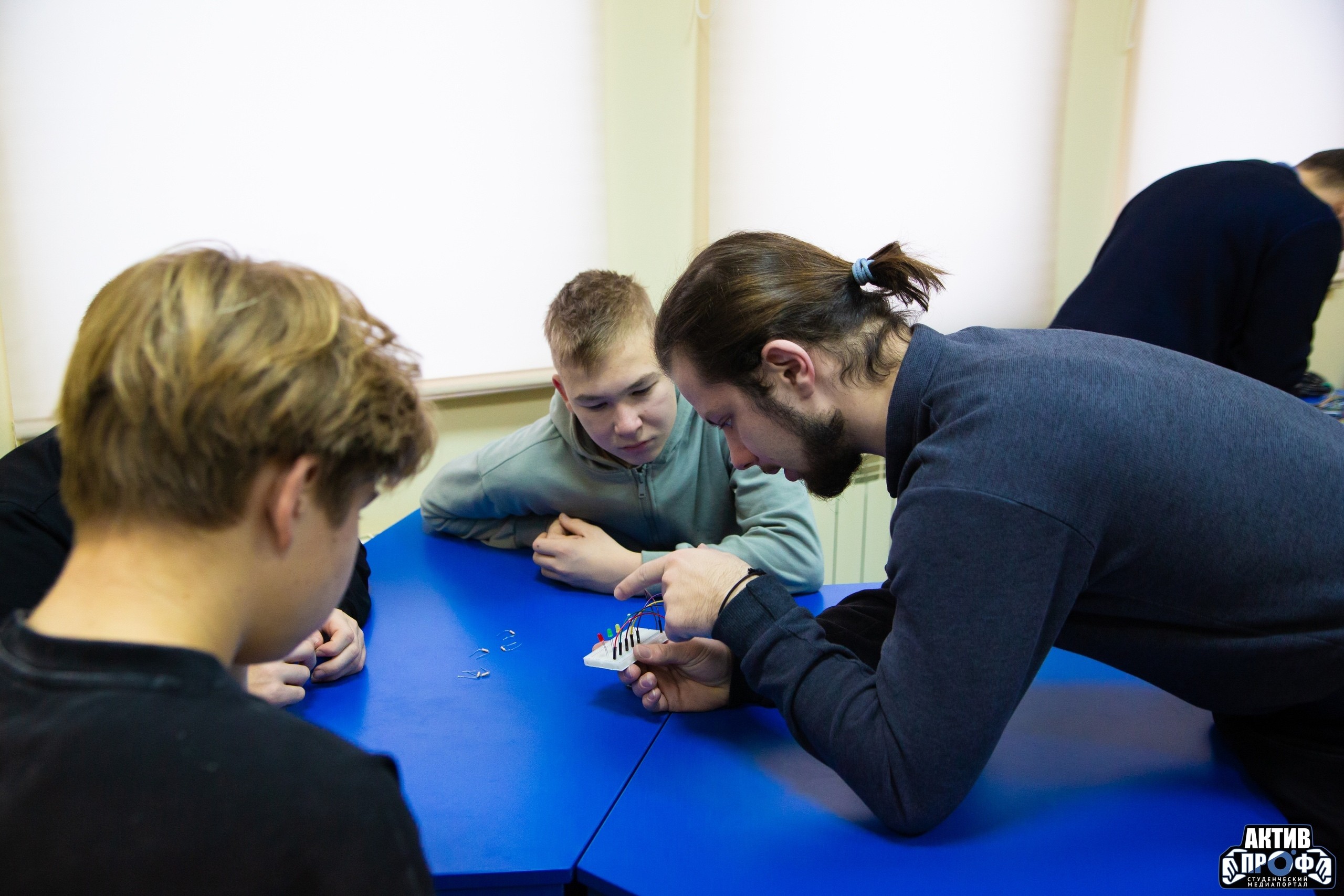 'Школа будущего автомобильного инженера FUTURAUTO' 'Школа будущего автомобильного инженера FUTURAUTO'