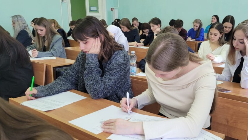 Названы победители олимпиады по экономике в Елабужском институте КФУ Названы победители олимпиады по экономике в Елабужском институте КФУ