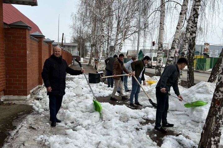 'Провели субботник ? навели порядок!' 'Провели субботник ? навели порядок!'