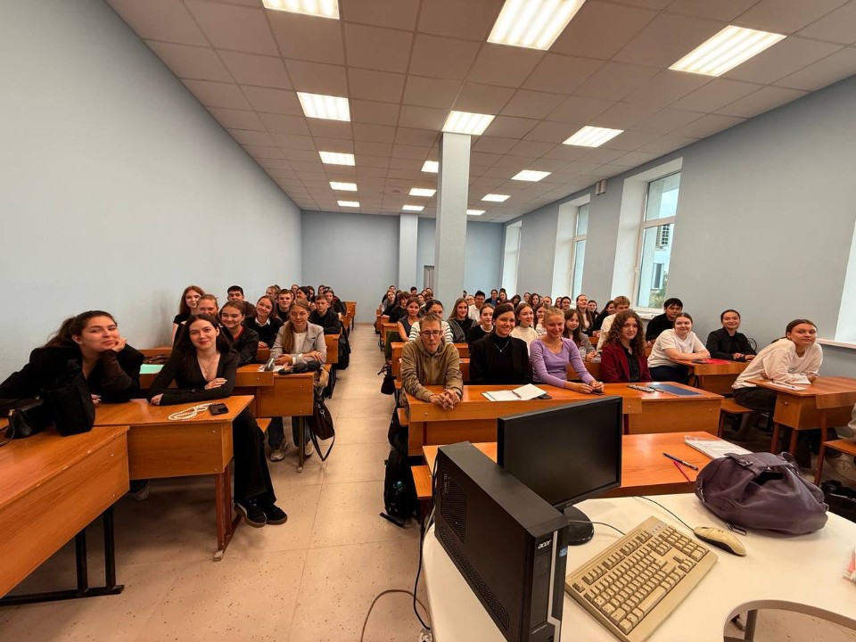 Студенты 1 курса специальности Студенты 1 курса специальности