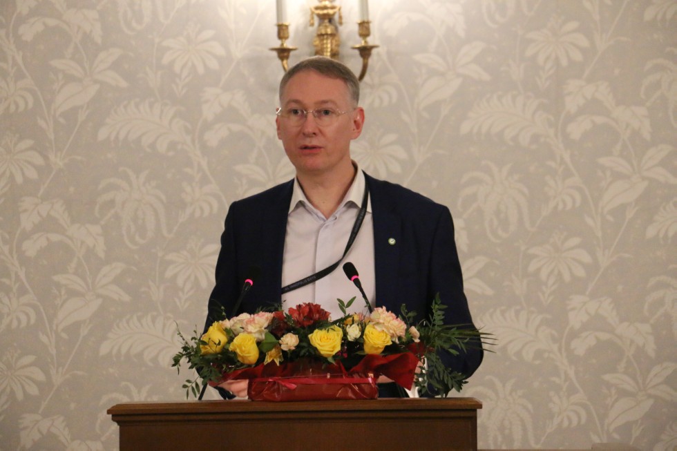 ���� ������ ������������ � ����