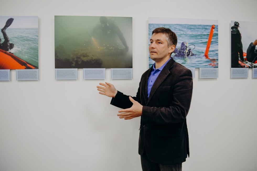 Выставка 'На поиск затонувших кораблей' открылась в КФУ в день 300-летия визита Петра I в Казань Выставка 'На поиск затонувших кораблей' открылась в КФУ в день 300-летия визита Петра I в Казань