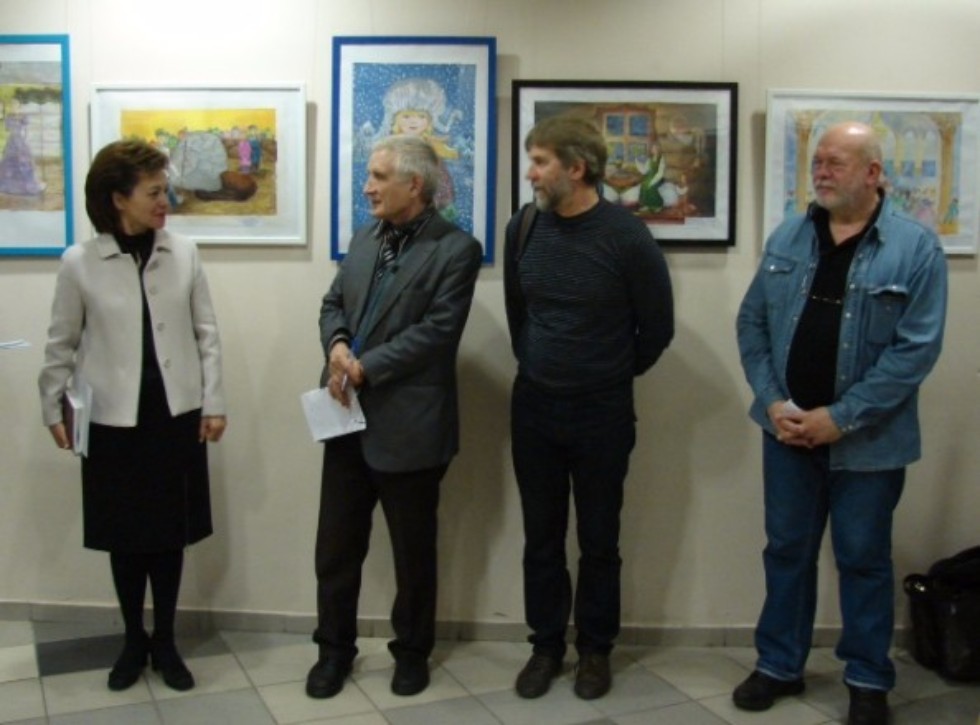 Состоялось открытие Выставки-конкурса живописных и графических работ учащихся художественных школ Казани и студентов КФУ по произведениям Л.Н.Толстого Состоялось открытие Выставки-конкурса живописных и графических работ учащихся художественных школ Казани и студентов КФУ по произведениям Л.Н.Толстого