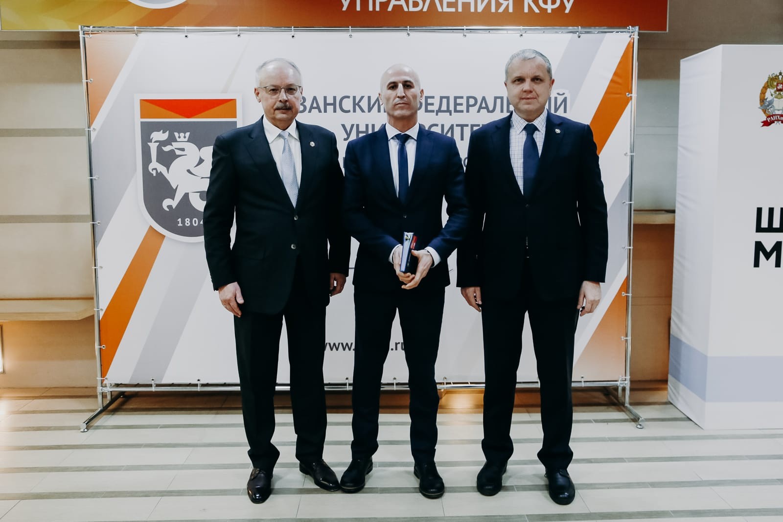 ����� ������ ������� ����� ����������� � ������������� ������ ����� ���������������� � �������������� ����������