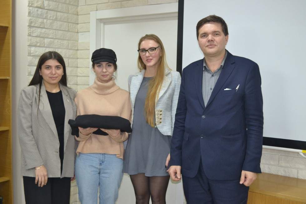 Лучшие практики работы с иностранными студентами обсудили в ИСФН Лучшие практики работы с иностранными студентами обсудили в ИСФН