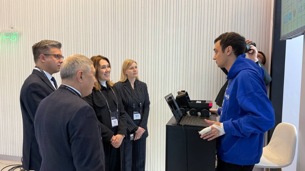 Магистрант ИВМиИТ КФУ Даниил Малыгин представил проект NAVTECH на IV Всероссийском форуме технологического предпринимательства Магистрант ИВМиИТ КФУ Даниил Малыгин представил проект NAVTECH на IV Всероссийском форуме технологического предпринимательства