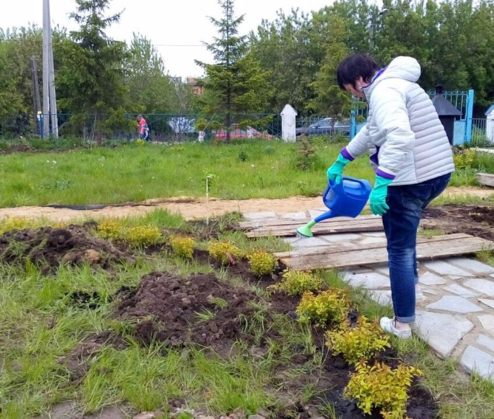 ��������