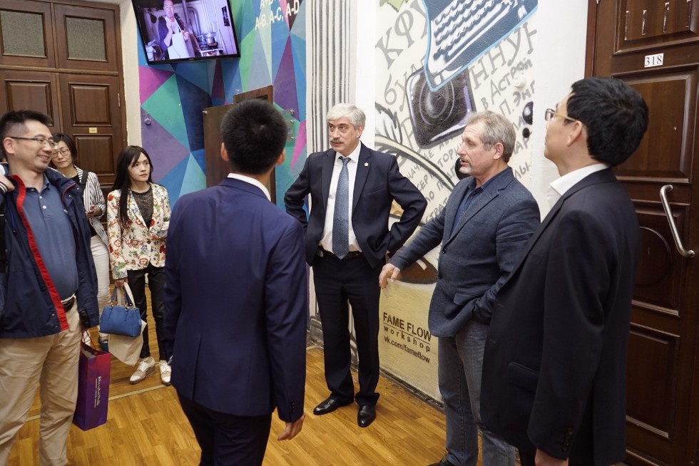 Higher School of Journalism visited by Shanghai United Media Group